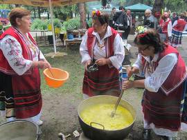 В Козаревец сготвиха най-вкусната кокоша чорба