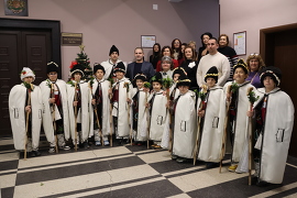 И по-големи коледари нарекоха в сградата на Община…